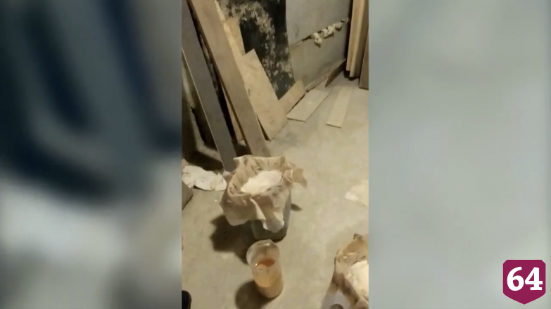 Приятели развернули нарколабораторию в подвале частного дома 