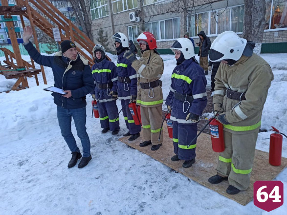 Подполковник в отставке учит студентов спасать людей в ДТП 