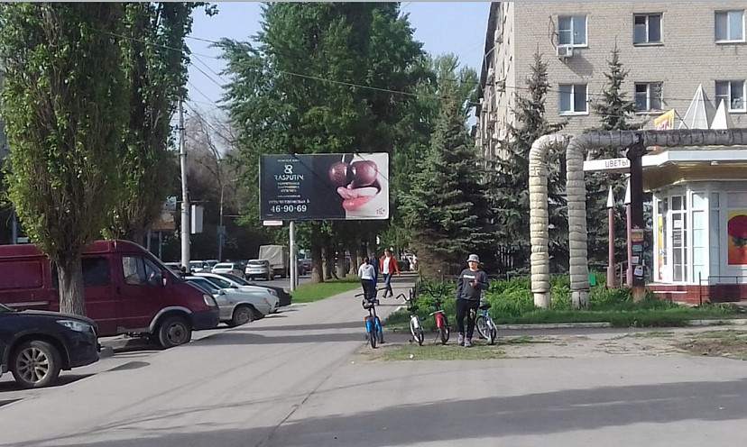 В Саратове осудили провокационные рекламные баннеры 