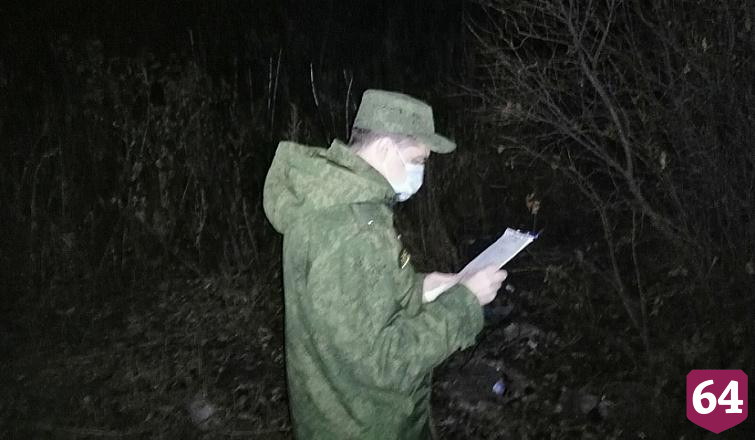 Саратовец убил рабочего гвоздодером и спрятал труп в кустах