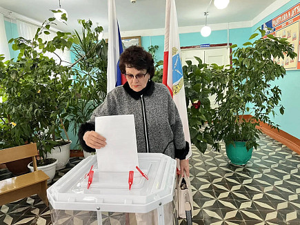 Почетные жители Саратовской области приняли участие в голосовании