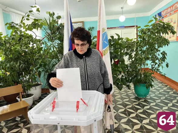 Почетные жители Саратовской области приняли участие в голосовании