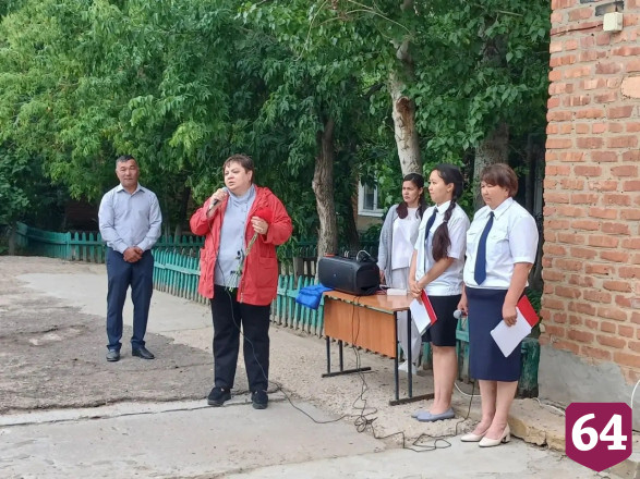 В саратовской школе увековечили имя погибшего бойца СВО