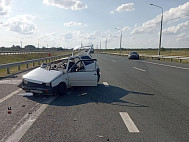 Водитель «Оки» пострадал в аварии на трассе в Саратовской области