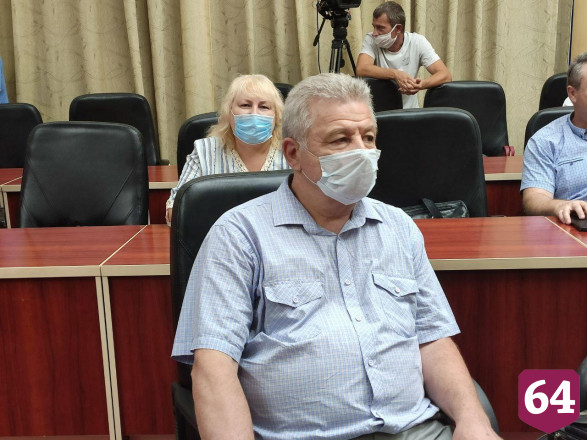 В Саратове долгострой начали подключать к воде