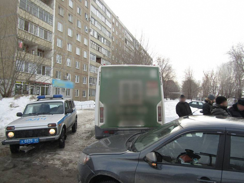 Саратовец пытался угнать маршрутку с остановки и попался
