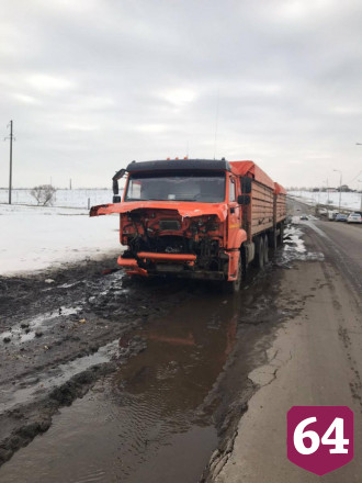 Водитель «Шевроле» разбился в массовой аварии под Саратовом