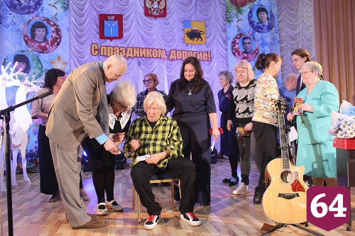 Народный артист Вячеслав Малежик вновь выступил на сцене Энгельсского дома-интерната