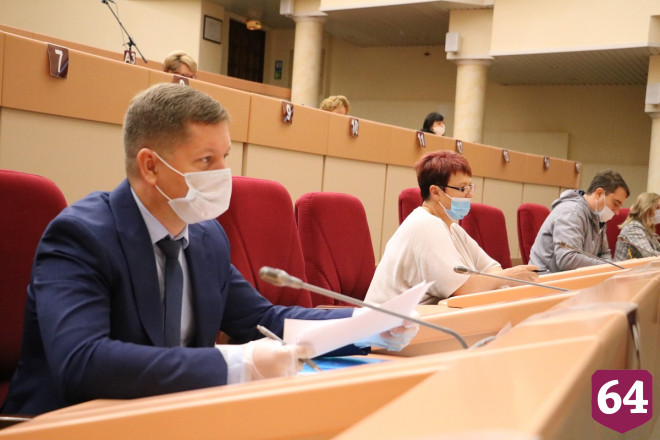 Спикер думы раскритиковал работу районных властей с сиротами