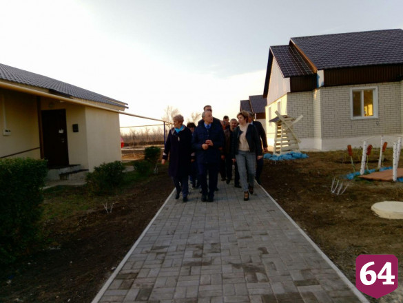Саратовский губернатор предложил сделать в поселке «Ветеран» автоматический полив 