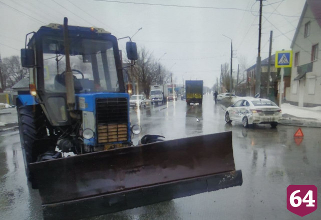 Пассажирка такси покалечилась в ДТП с трактором