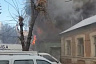 Пожарные тушили в центре Саратова частный дом