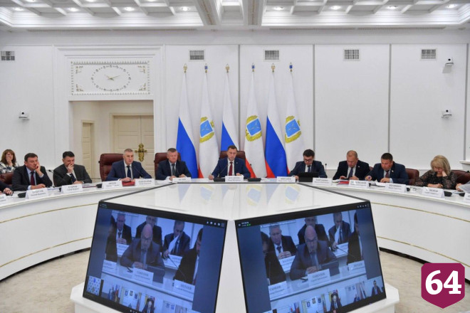 Губернатор обозначил срок подачи тепла саратовцам 
