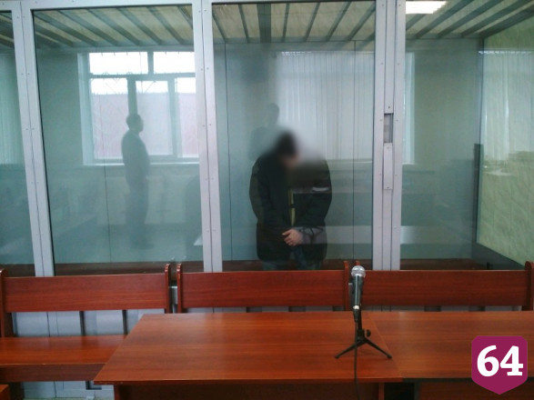 Тунеядец добил мать молотком и принялся стирать окровавленную одежду  