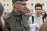 Саратовские школьники со слезами проводили учителя на Украину