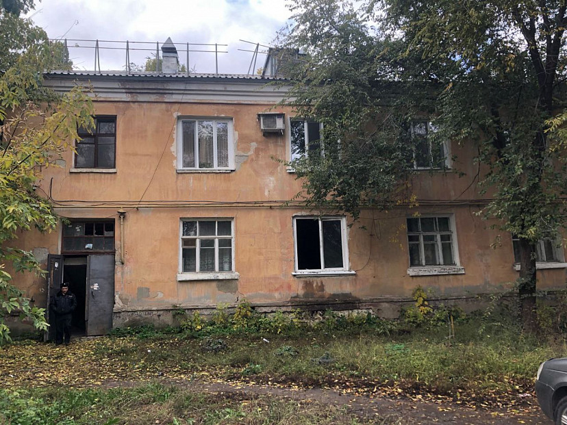 В Саратове из горящего дома эвакуировали 6 человек
