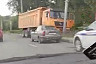 В Саратове самосвал врезался в столб