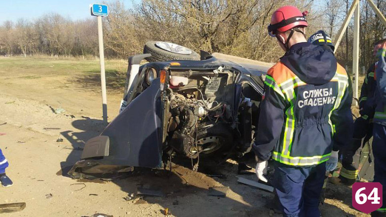 В Саратове водитель грузовика из-за невнимательности устроил ДТП с погибшим