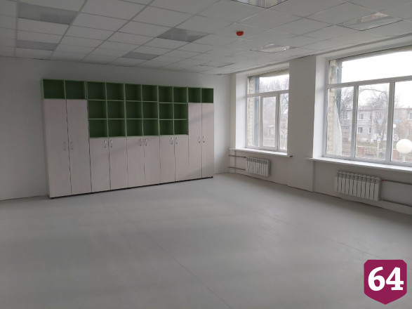 Саратовский губернатор раскритиковал разбитую дорогу у ремонтируемой школы