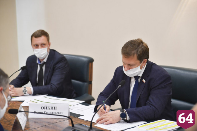 Губернатор обсудил с зампредом Правительства РФ ремонт саратовских дорог