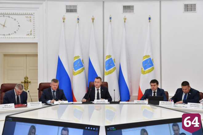 Губернатор потребовал усилить борьбу с гололедицей 