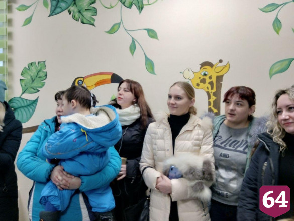 В Саратове готовят к открытию детсад с катком и бассейном  