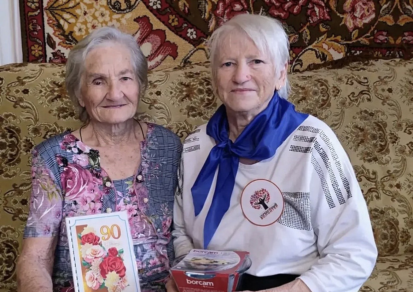 Саратовская бухгалтер отметила 90-летие с внуками и правнуками