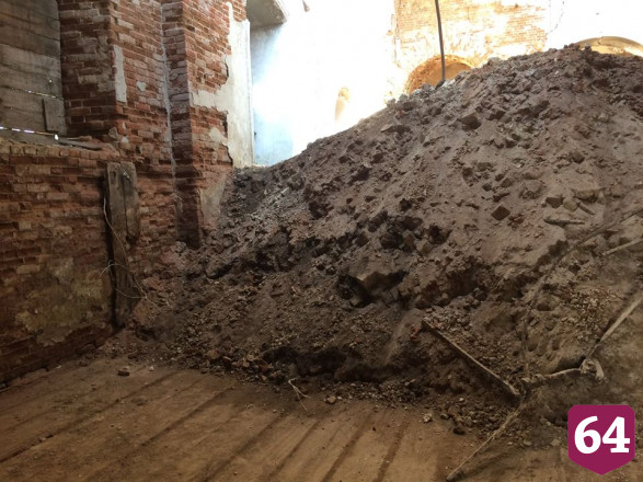 Саратовцы самостоятельно восстанавливают старинный храм в селе Лох
