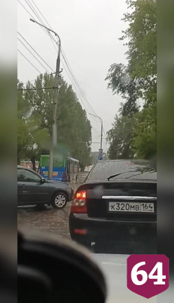 В Саратове после ливня появилось «кладбище» автомобильных номеров