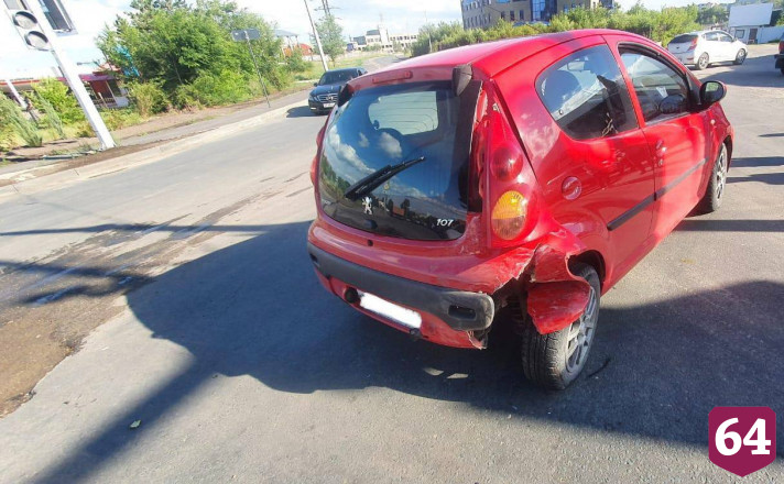 Три человека пострадали в аварии на Ново-Астраханском шоссе