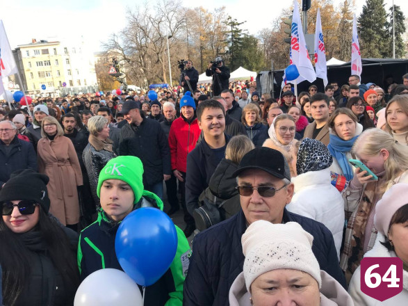 В Саратове День народного единства отметили фестивалем национальных культур