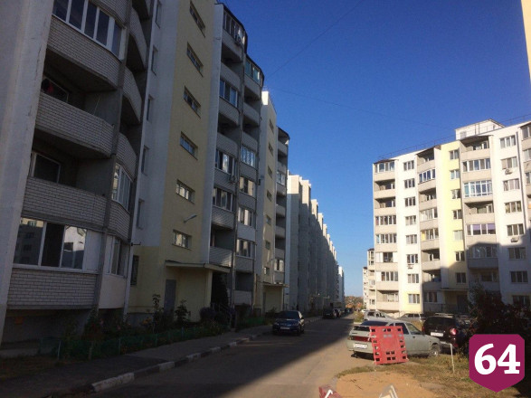 Жители саратовских поселков пожаловались Панкову на нехватку школ и плохие дороги