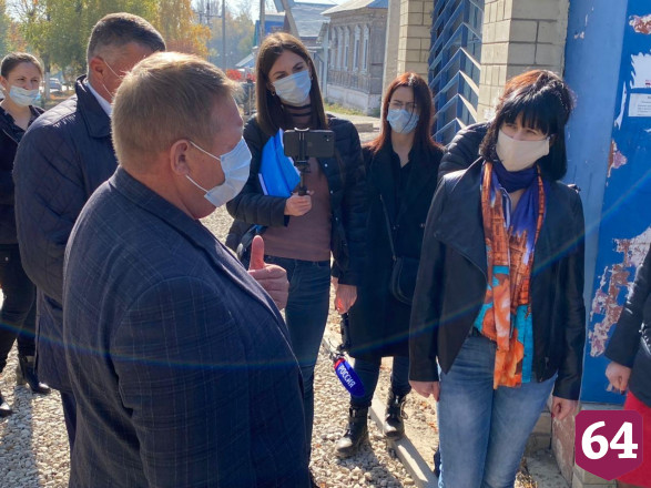 Депутат обещал привлечь экспертов для проверки качества тротуаров