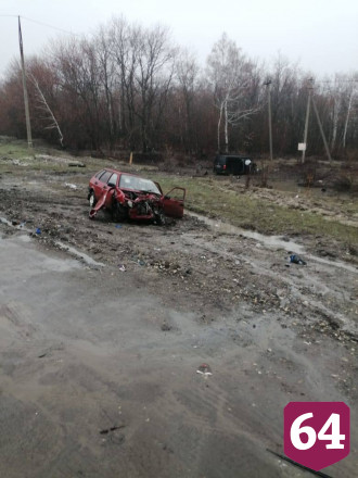 Двое взрослых и 3-летний ребенок покалечились в ДТП под Саратовом