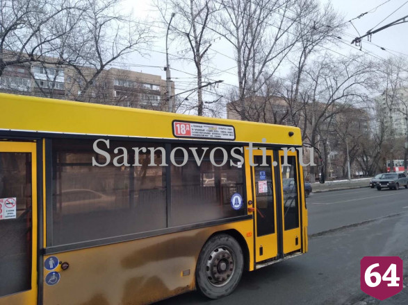 В ДТП с автобусами на Стрелке пострадала пенсионерка