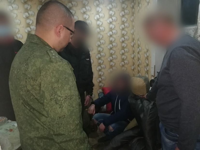 Гость убивал хозяина квартиры бутылкой и чашкой