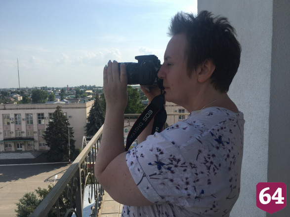 Саратовцы после пения пастора под гитару забрались на колокольню 