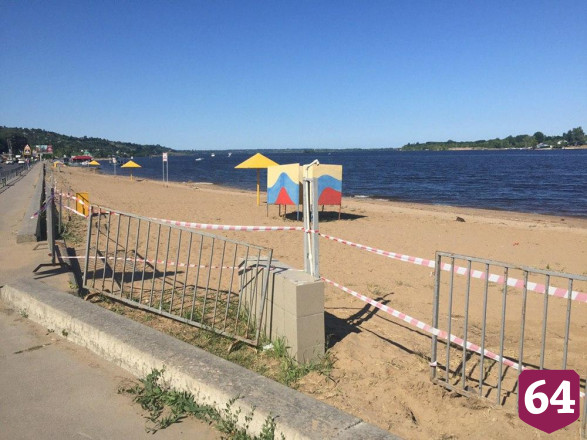 Саратовцы на самоизоляции устроили свадебную фотосессию на набережной 