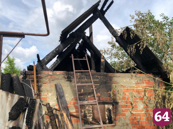 Под Саратовом сын спас престарелую мать на пожаре