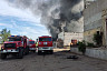 Утром в Саратове сгорел склад вторсырья