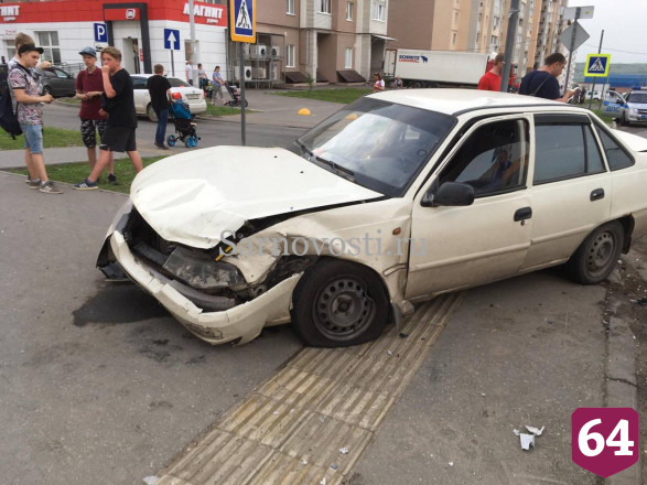 Два человека разбили головы в ДТП на Лисина
