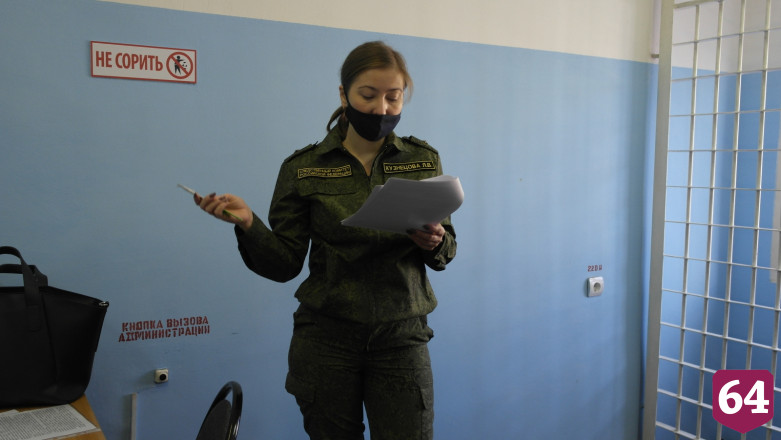 Пьяная девушка после дня рождения зарезала сожителя двумя ножами