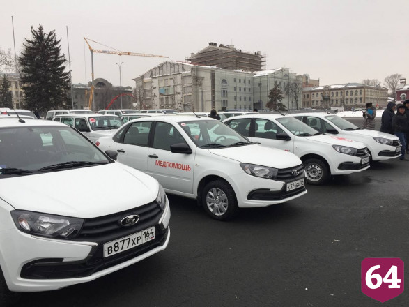 Медики Саратовской области получили 26 новых автомобилей 