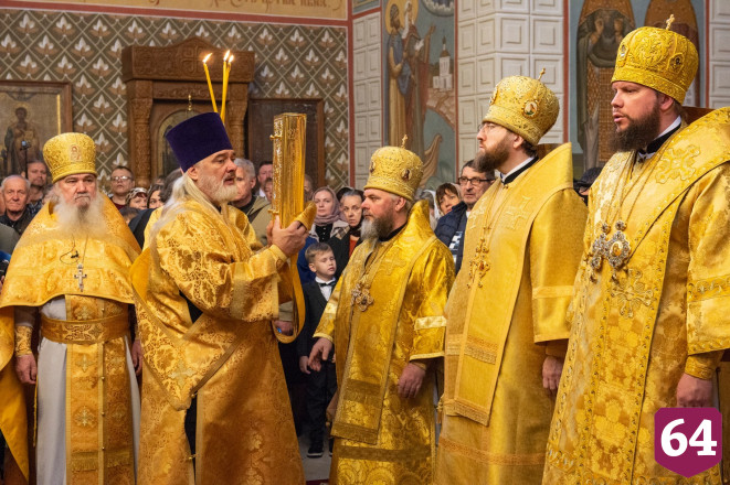 В Балаково освятили возрожденный Свято-Троицкий кафедральный собор