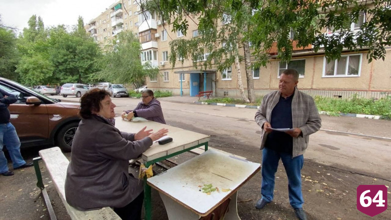 Жители Саратова годами не могут избавиться от неугодной УК