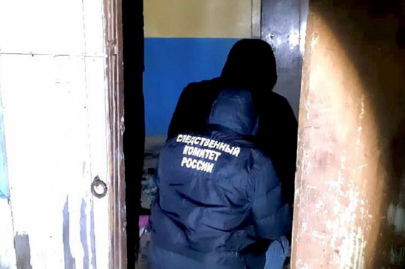 На улице Садовой в полыхавшем доме погибла женщина 