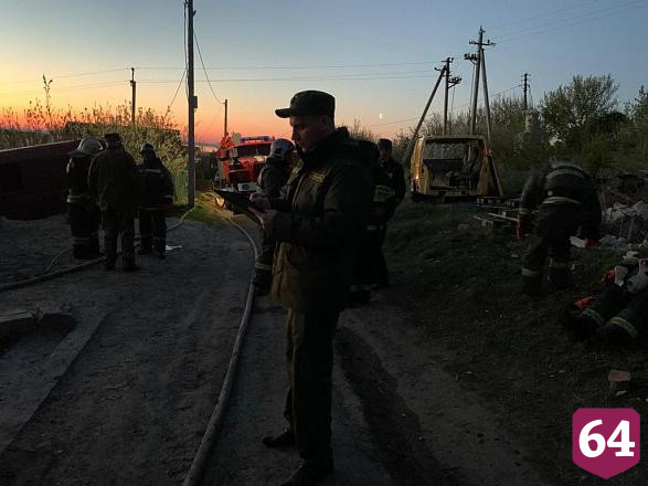 Саратовец бросил тетю и сестер в горящем доме и попал под статью