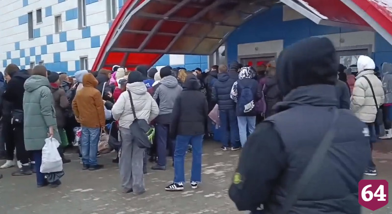 В Энгельсе добавили сеанс для желающих покататься в Ледовом дворце