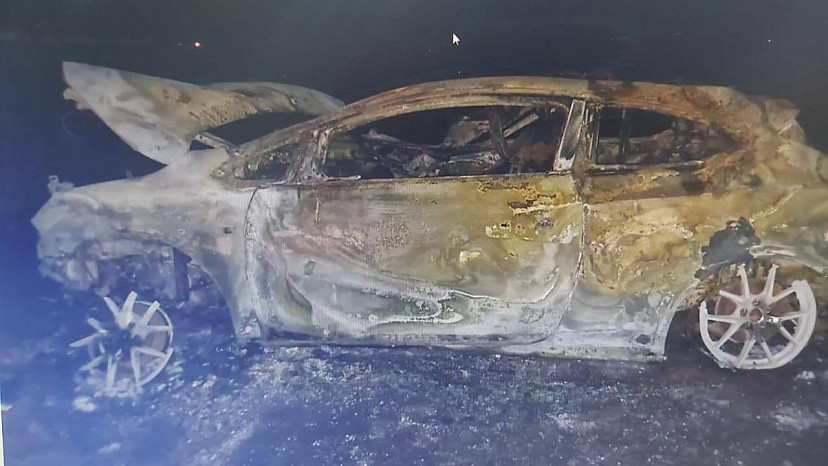 На трассе под Саратовом «Опель» врезался в грузовик и загорелся