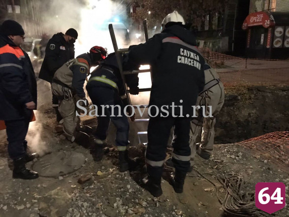 Саратовские чиновники пожаловались в полицию после падения пенсионерки в котлован 